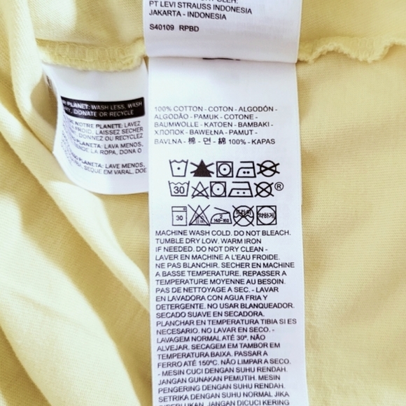 Levi's Lemon🍋 Yellow Logo Tee👕 - NWT - Picture 10 of 15